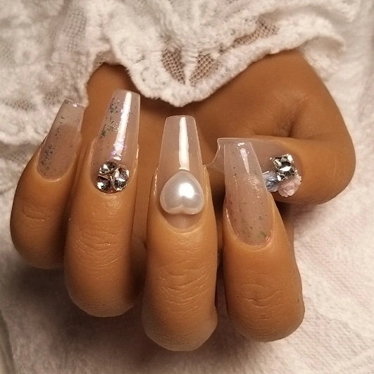Press-on Nagels #005 – Nude Ballerina met Holografische Glitter, Roosje & Rhinestones | Quida