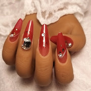 Press-on Nagels #013 – Bordeaux Amandel met Grote Diamant, Gouden Folie & Parel | Quida