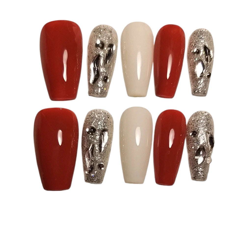Press-on Nagels #027 – Rood & Crème Ballerina met Zilveren Chrome Lava & Hart Rhinestone | Quida