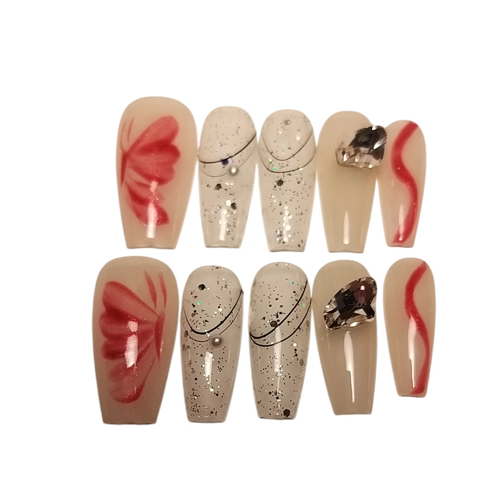 Press-on Nagels #030 – Nude Ballerina met Rode Bloem Airbrush, Zwarte Swirl & Diamant | Quida