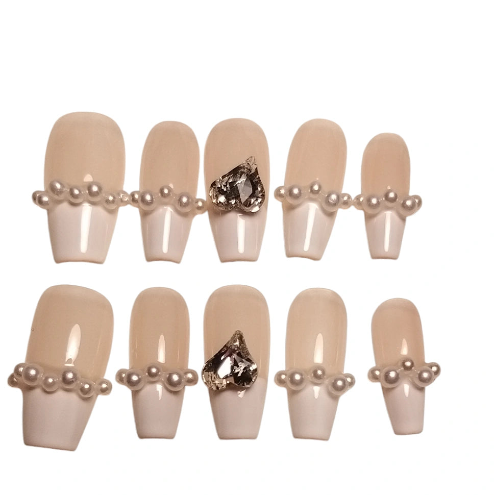 Press-on Nagels #042 – Nude French Tip Vierkant met Parel Rand & Grote Diamant Rhinestone | Quida