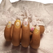 Press-on Nagels #047 – Crème & Geel Vierkant met 3D Koe, Transparant Strikje & Donut Motief | Quida