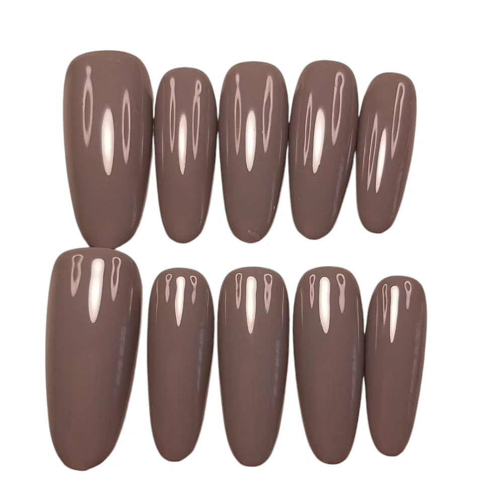 Press-on Nagels #054 – Taupe Mauve Amandel Effen Hoogglans | Quida