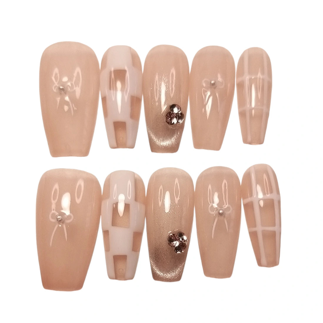 Press-on Nagels #058 – Nude Ballerina met Wit Raster, Gouden Shimmer & Champagne Rhinestone Bloem | Quida