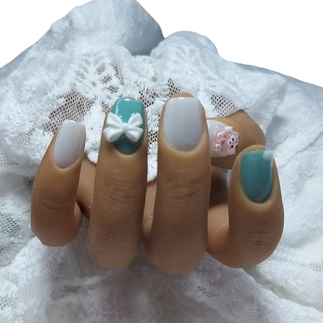 Press-on Nagels #062 – Roze & Mint Vierkant met 3D LinaBell Vos Charm & Wit Strikje | Quida