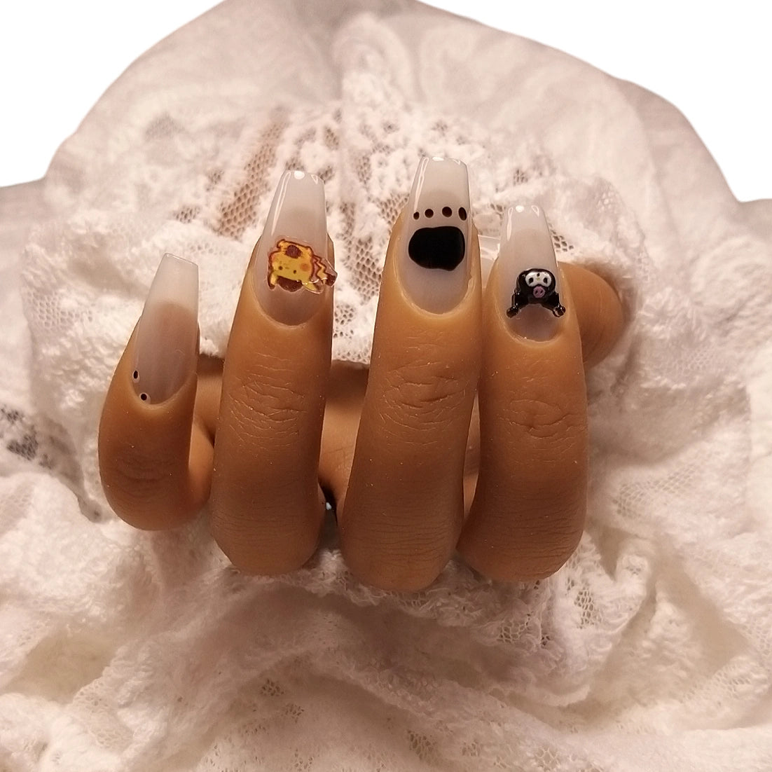 Press-on Nagels #067 – Crème Ballerina met 3D Kuromi, Pikachu, Togepi & Ditto Pokémon Charms | Quida