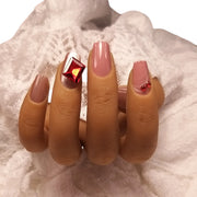 Press-on Nagels #069 – Mauve & Rosé Goud Shimmer Vierkant met Grote Rode Kristal Rhinestone & Bol Cluster | Quida