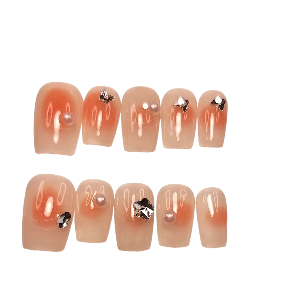 Press-on Nagels #080 – Perzik Jelly Vierkant met Zilveren Vlinder Charm, Parel & Kristal Rhinestone | Quida