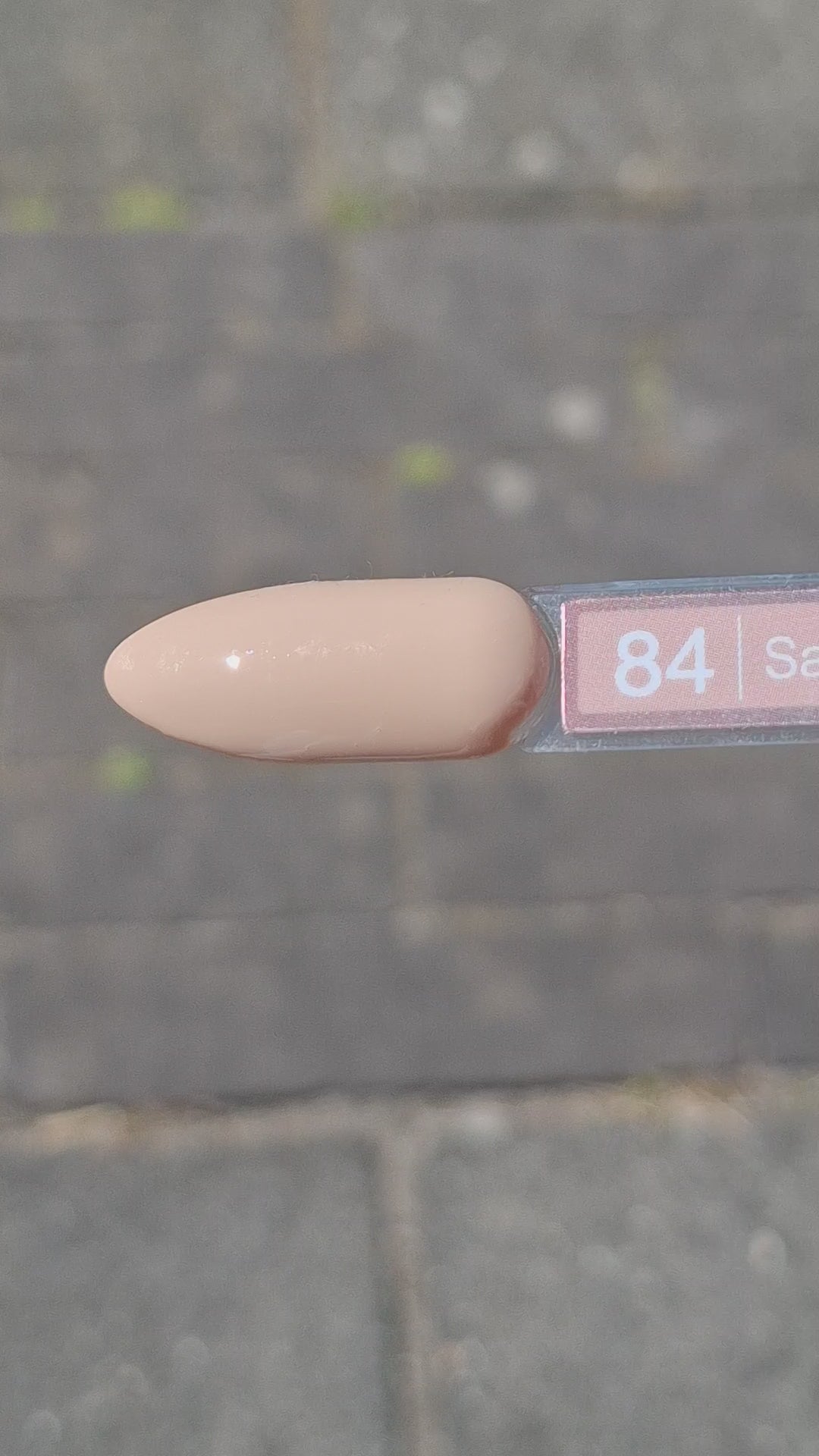 Video laden: Gel Polish Sandy Muse #84 – Warme Zandbruin met Roze-Beige Ondertoon