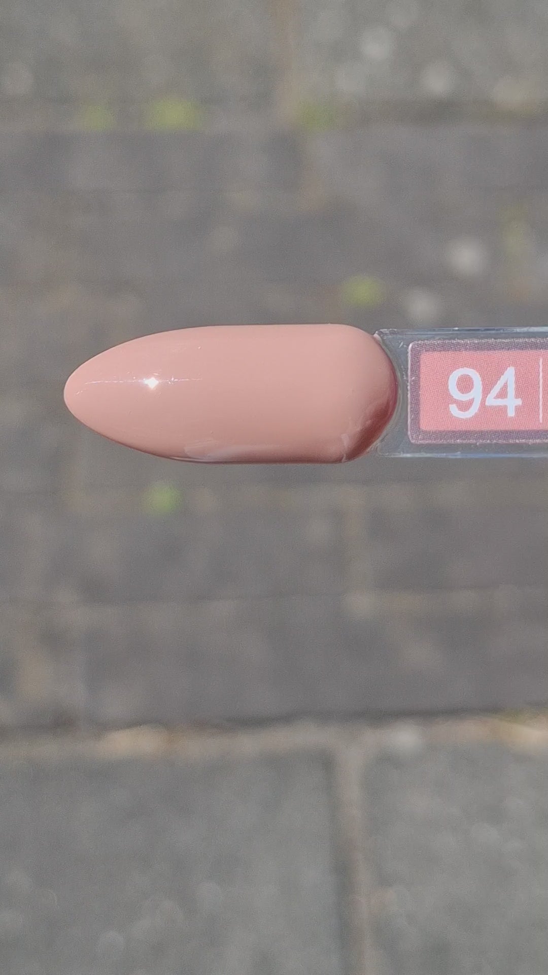 Video laden: Gel Polish Caramel Kiss #94 – Zachte Roze-Beige Caramel
