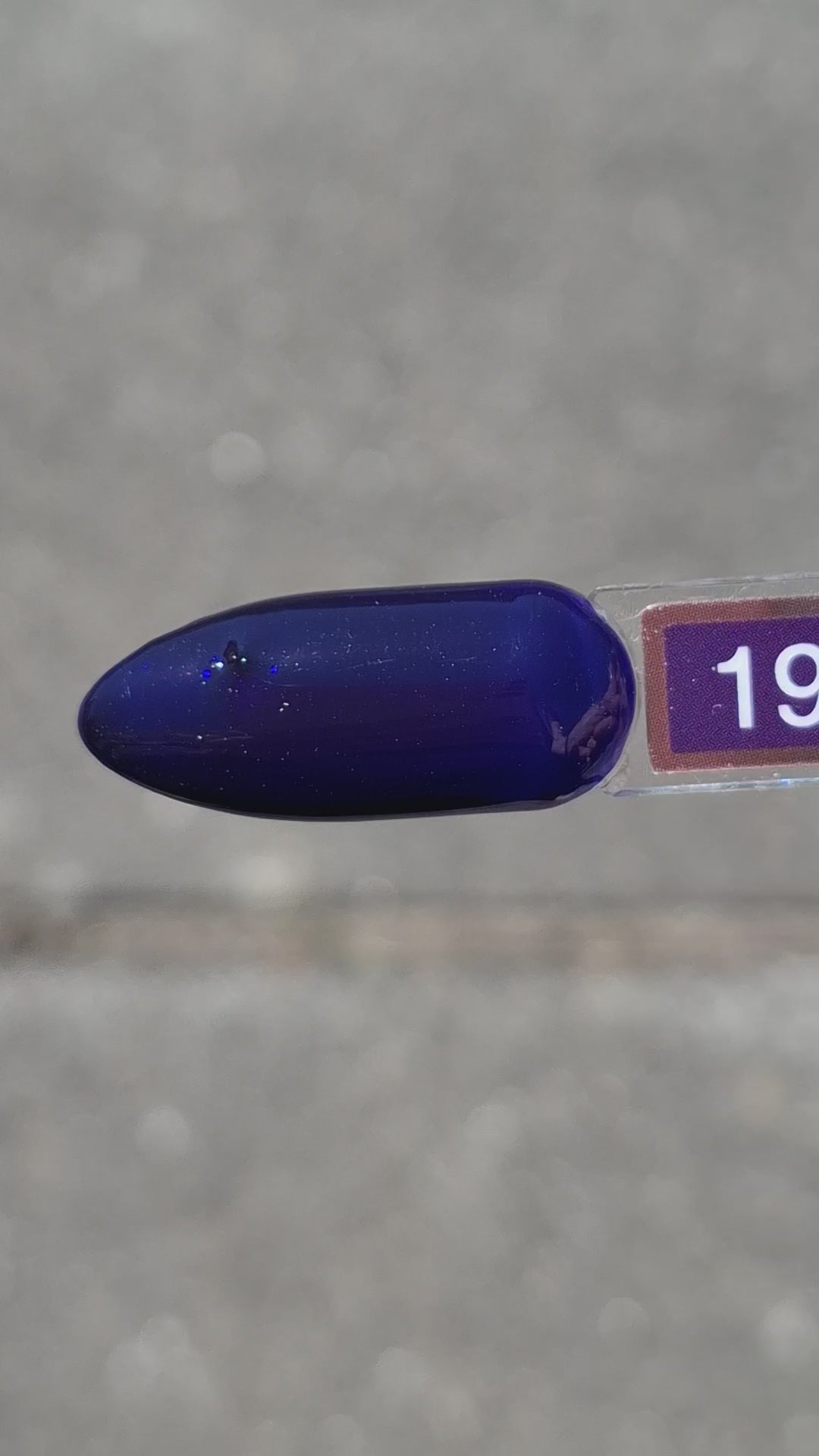 Video laden: Gel Polish Midnight Muse #197 – Diep Nachtblauw