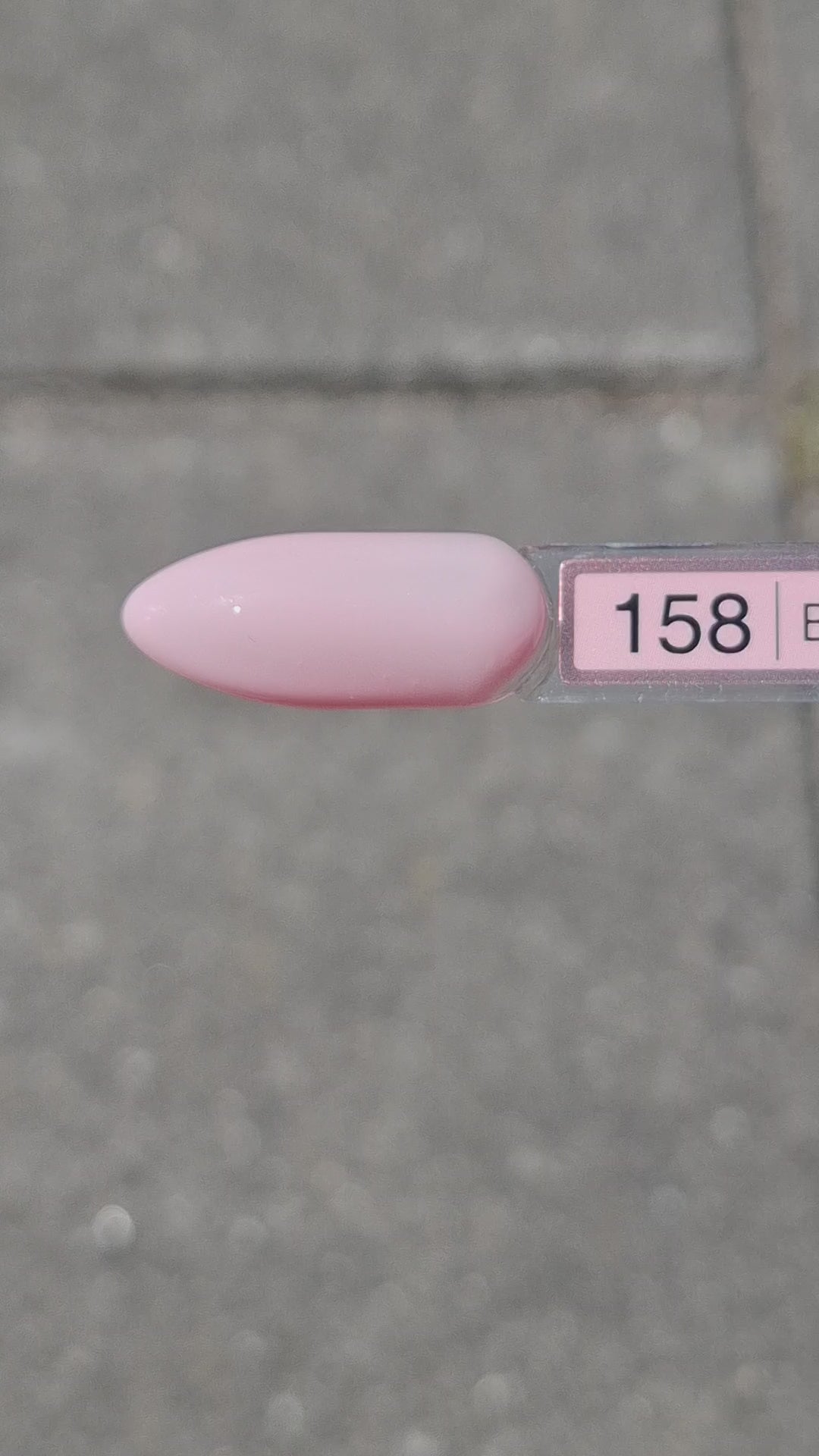 Video laden: Gel Polish Blush Whisper #158 – Verfijnd Poederroze
