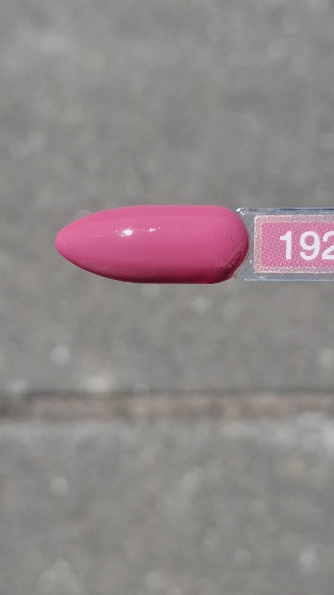 Video laden: Gel Polish Roséleaf #192 – Elegant Oudroze