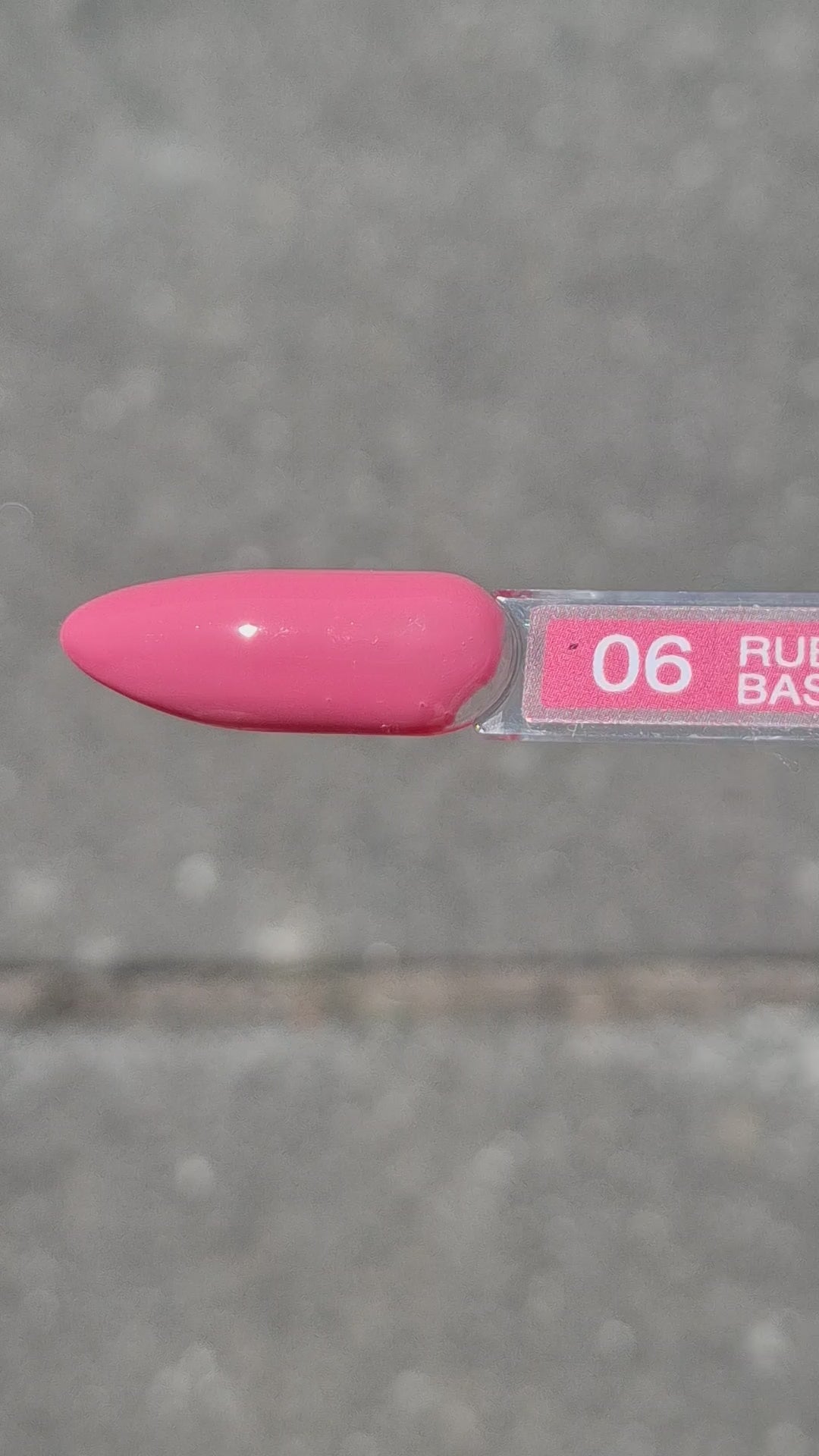 Video laden: Rubber Base Love Potion #6 – Intens Stralend Fuchsia-Roze met Warme Levendige Gloed