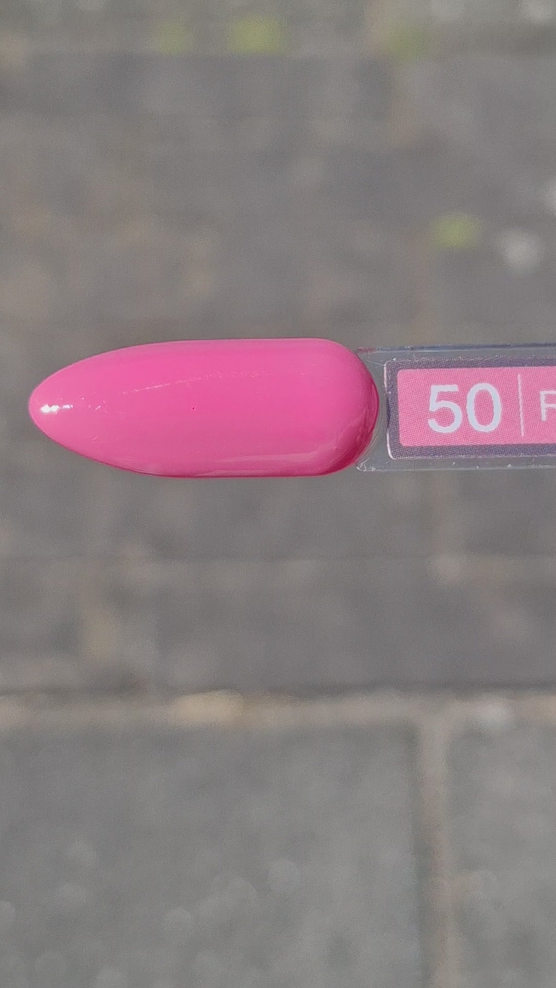 Video laden: Gel Polish Rose Violet #50 – Warm Verzadigd Fuchsia-Roze met Violet Ondertoon