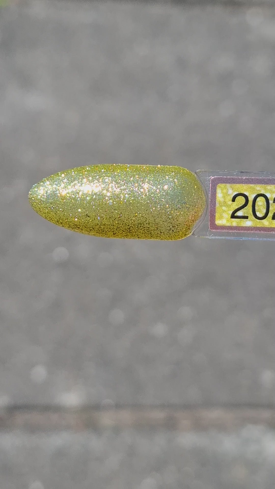 Video laden: Glitter Gel Polish Golden Rain #202 – Warme Geel Gouden Glitter met Intense Luxe Shine