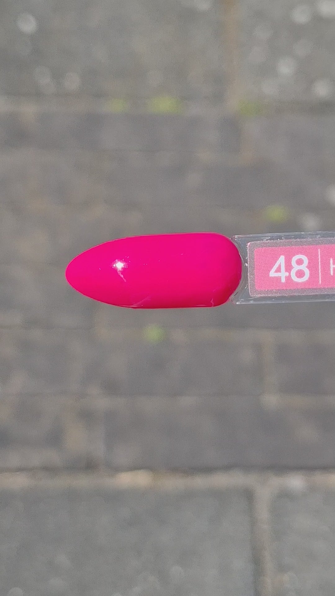 Video laden: Gel Polish Hot Pink #48 – Klassiek Hot Pink met Volle Stralende Gloed
